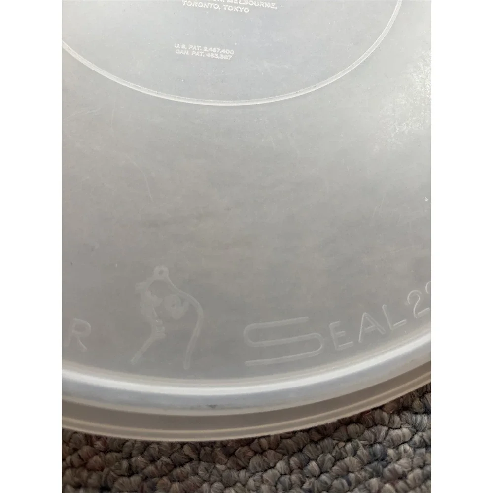 Vintage TUPPERWARE 12 3/4